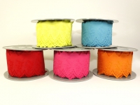 Batistspitze bestickt farbig 54 mm